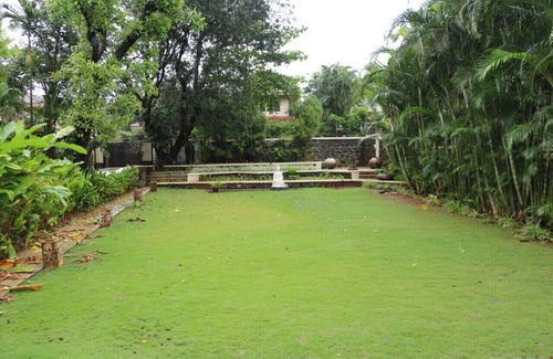 Kune N.m. Villa | 3 bedroom Villa with Swimming pool, Lawns, Games Den and a Disco.