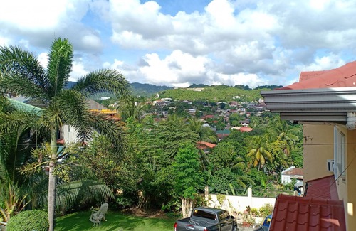 Talamban House | 3 bedroom whole house can accomodate up to 10 Pax, inside a private gated cmpnd