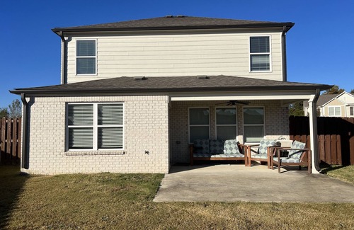 Fultondale House | 3 bedroom with large backyard