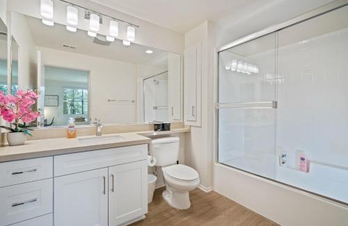 Irvine Apartment | 3 Bedrooms Apt with Pool ,GYM
