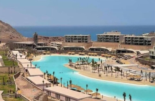 Ataqah Ski Chalet | 3 Bedrooms full sea view
