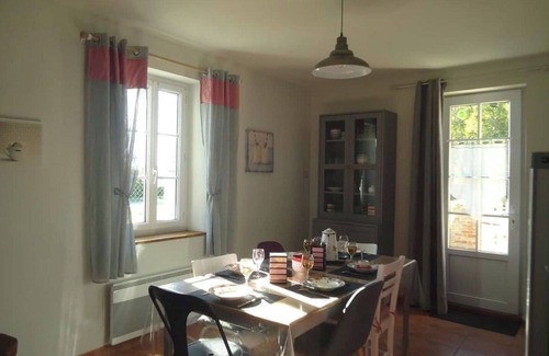 Sigournais House | 3 Bedrooms Private Vacation Home In Sigournais
