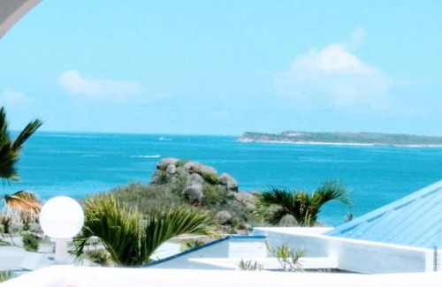 Orient Bay Villa | 3 bedrooms villa at Saint Martin 500 m away from the beach with shared pool jacuzzi and wifi