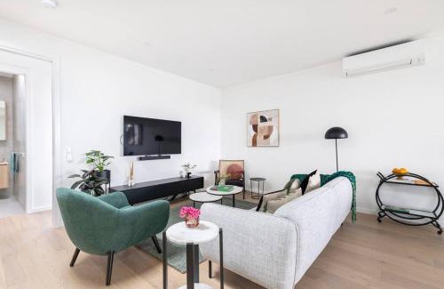 Brunswick West House | 3 BedroomTownhouse-free parking