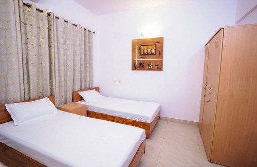 Navi Mumbai House | 3 BHK apartment, Sea Facing with Kitchen and living.