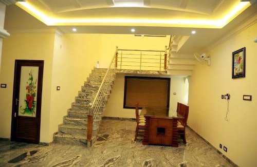 Kozhikode Villa | 3 BHK HOUSE with nice facilities,Gate&Fence