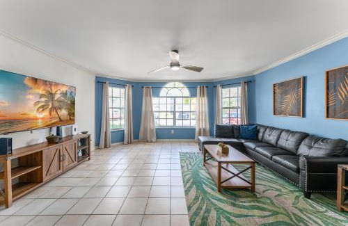 Royal Palm Bay House | 3-BR Condo Near Disney – Family-Friendly Retreat