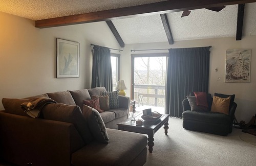 Village at Camelback House | 3 Br- Townhouse On Camelback Ski Mountain (Village At Camelback)True ski In/Out