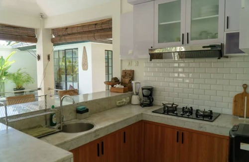 Uluwatu Villa | 3 br villa across from Thomas beach, Uluwatu .