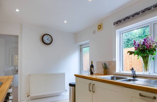 Nantgarw House | 3 Cardiff Road in the beautiful Cardiff