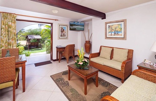 Maynards Hotel | 3 Garden Suites Close to Maycocks Bay and Mahogany Bay! Outdoor Pool, Parking!