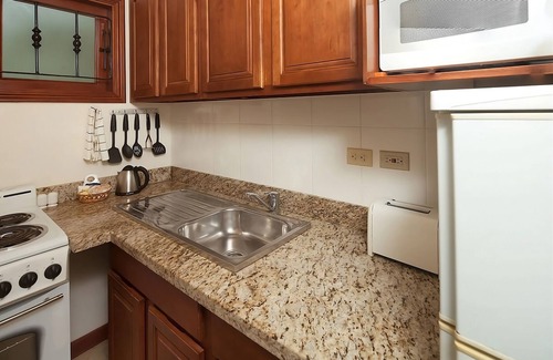 Maynards Hotel | 3 Garden Suites Close to Maycocks Bay and Mahogany Bay! Outdoor Pool, Parking!