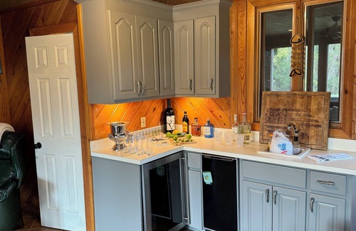 Letohatchee Other | "3 Goldens"- A Spacious farmhouse with beautiful 10 acre lake in Hope Hull, Al