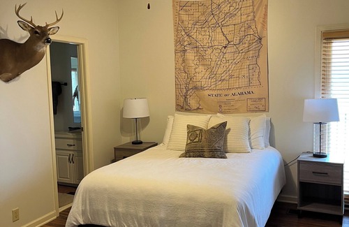 Letohatchee Other | "3 Goldens"- A Spacious farmhouse with beautiful 10 acre lake in Hope Hull, Al