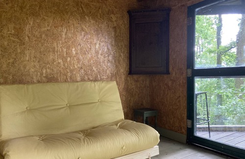 Longhope House | 3 Guests - Pet Friendly - Grid Tree-house
