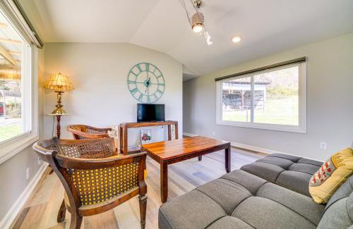 Bridgeport House | 3 Mi to Caesars Casino Indiana Retreat with Patio!