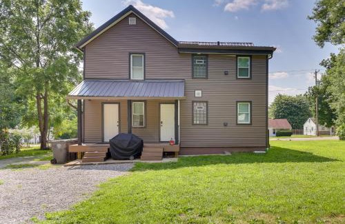 Youngstown Apartment | 3 Mi to Downtown Youngstown Updated Apartment
