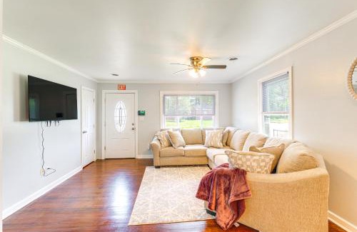 Hopewell House | 3 Mi to Historic Dtwn Hopewell Home with Yard