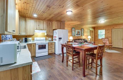 Fort Payne House | 3 Mi to Little River Canyon Scenic Alabama Cabin