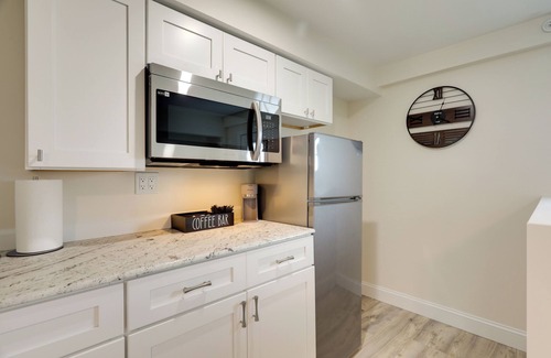 Wareham Apartment | 3 Mi to Main Street: Newly Renovated Wareham Apt!