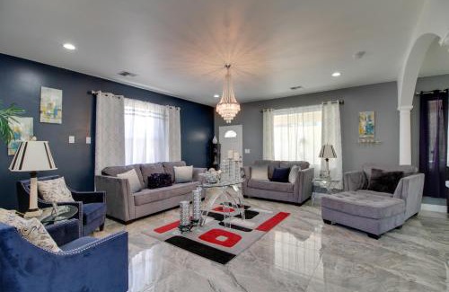 Paradise Hills Civic House | 3 Mi to Rio Grande Albuquerque Home with Balcony