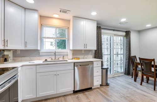 Kettering House | 3 Mi to Six Flags America: Upper Marlboro Retreat!