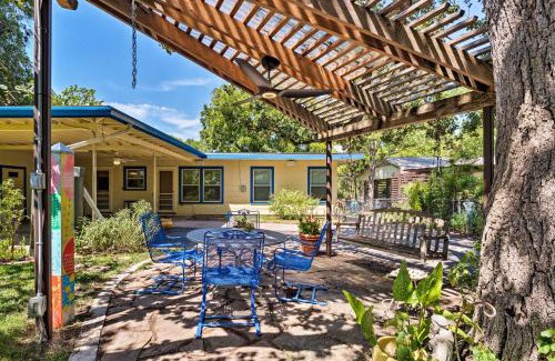 Westfield House | 3 Mi to SoCo City Escape with Patio