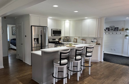 Pittsford House | 3 miles to OAK HILL CC FOR PGA