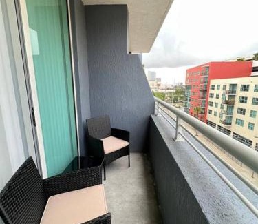 Channel District Apartment | 3 min to Dt Tampa and Amalie Arena - Cozy 1BR - Pool