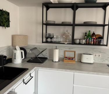 Innenstadt Apartment | 3 OG Direkt an der LAGA 2026 - Gemütliche Stadtwohnung am Neusser Markt!