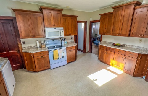 Houston County Other | 3 Peaks Farmhouse- Beautiful Remodel with Scenic Views + Root River Trail access