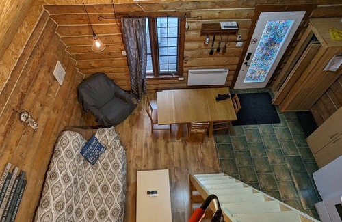 Riviere-Rouge Ski Chalet | 3- Poirier : Chalet en bois rond au bord de la Rivière Rouge