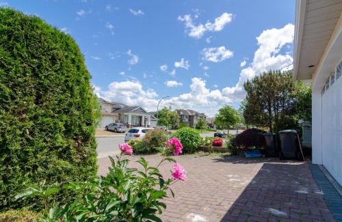 Queensborough House | 3 Private, spacious, bright rooms in a Gorgeous house