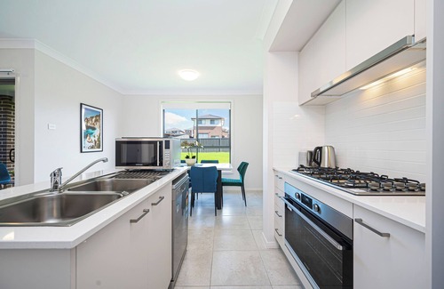 Leppington House | 3 River Mint Avenue, LEPPINGTON NSW 2179