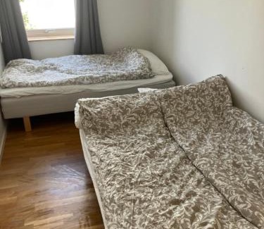 Vastra Frolunda Apartment | 3 rok 5 min till havet