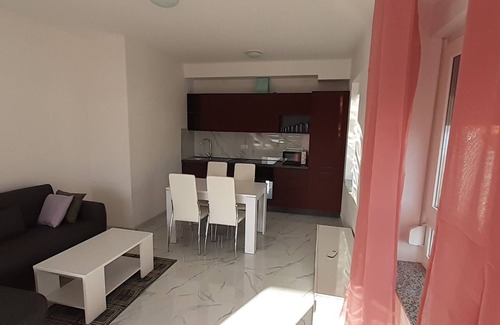 Barbat na Rabu Apartment | 3 room apartment, 100 meters from the beach with sea view, new building.