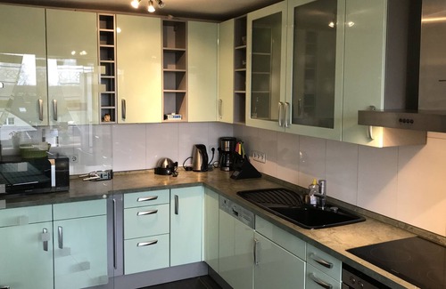 Duisburg Sud Apartment | 3-room apartment (near Messe Düsseldorf / Essen)