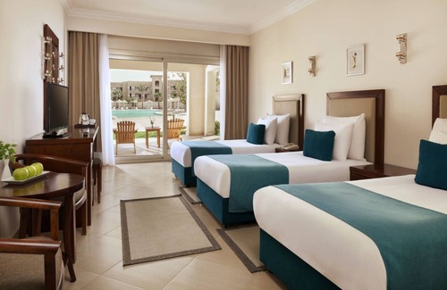 Soma Bay House | 3-Room Group Stay | Beachfront Bliss with Spa, Dining & Sandy Shore Access
