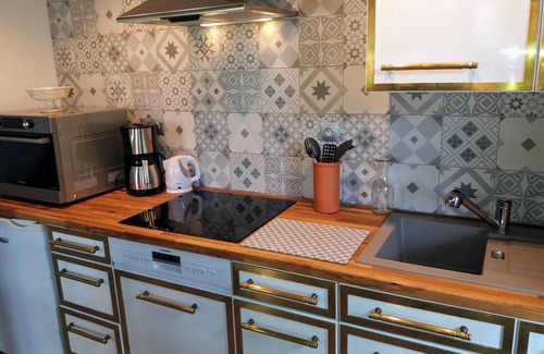Montpezat House | 3-room house with garden and pool facing Lake Montpezat