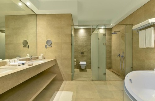 El Quseir Hotel | 3 Sea-view Rooms | Private Pool Access, Spa, Dining & Coral Reef Adventures