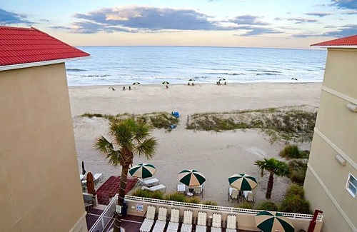 Tybee Island Hotel | 3-Star Hotel ∙ DeSoto Beach Garden Suites