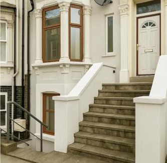 Seven Sisters House | 3 Vartry Central London Rooms