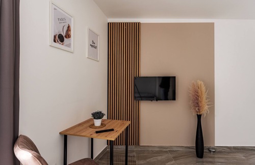 Altstadt-Nord Apartment | #3 | WIFI - CENTRAL - 300M TO CITY - KITCHEN - MODERN