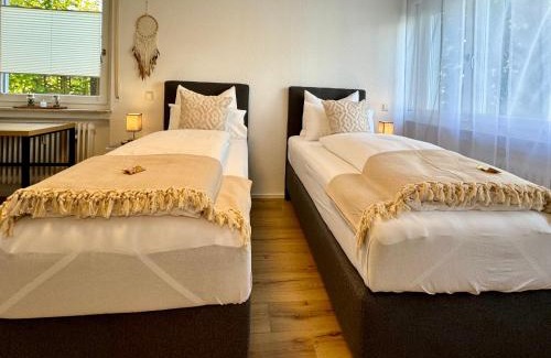 Sindelfingen Apartment | 3 Zimmer Apartment, 82 qm, max 5 Pers, Balkon, Garage, Internet 300 mBit
