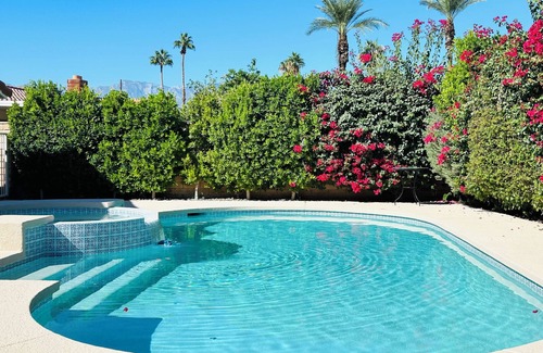 La Terraza House | 30 day+ rental 3 bed home with pool/spa in Palm Desert. Inquire about rates.