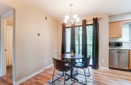 McAlpine Condo | 30+ DAY STAY - SOUTH CHARLOTTE CONDO #2