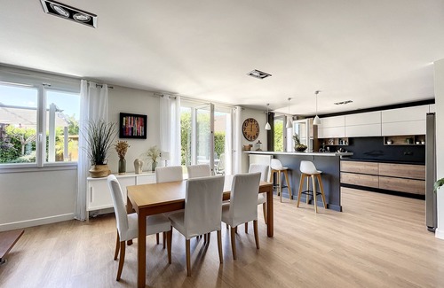 Saint-Pierre-du-Perray House | 30 KM from Paris, quiet house with heated swimming pool