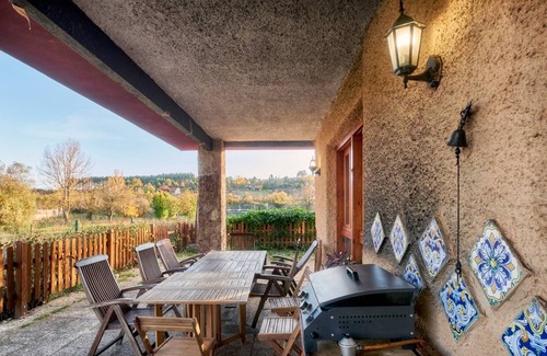 San Andres del Rabanedo House | 300 m² Finca ∙ 5 bedrooms ∙ 15 guests