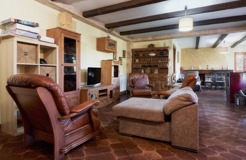 San Andres del Rabanedo House | 300 m² Finca ∙ 5 bedrooms ∙ 15 guests