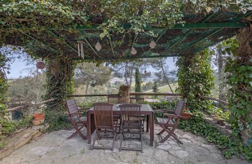 Sales House | 300 m² House ∙ 4 bedrooms ∙ 9 guests